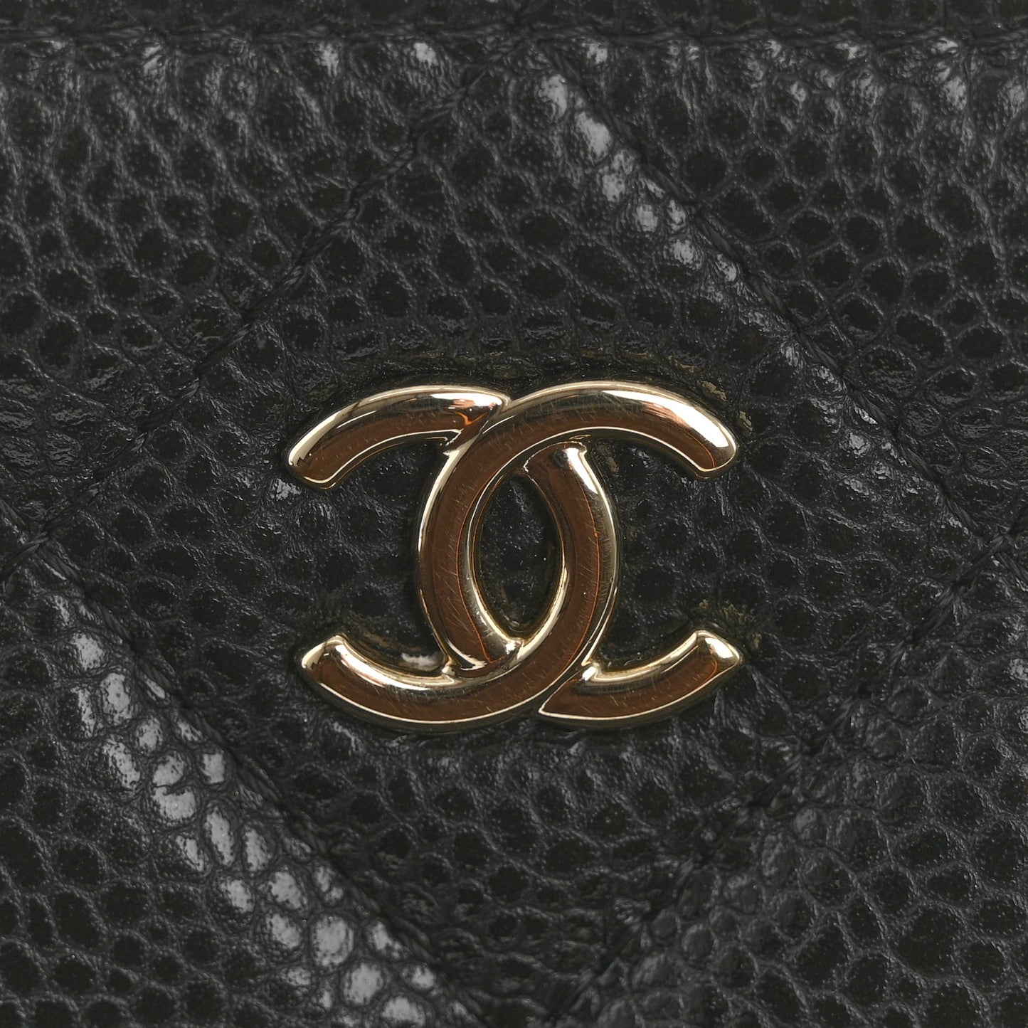 Caviar Quilted Medium Cosmetic Case Black