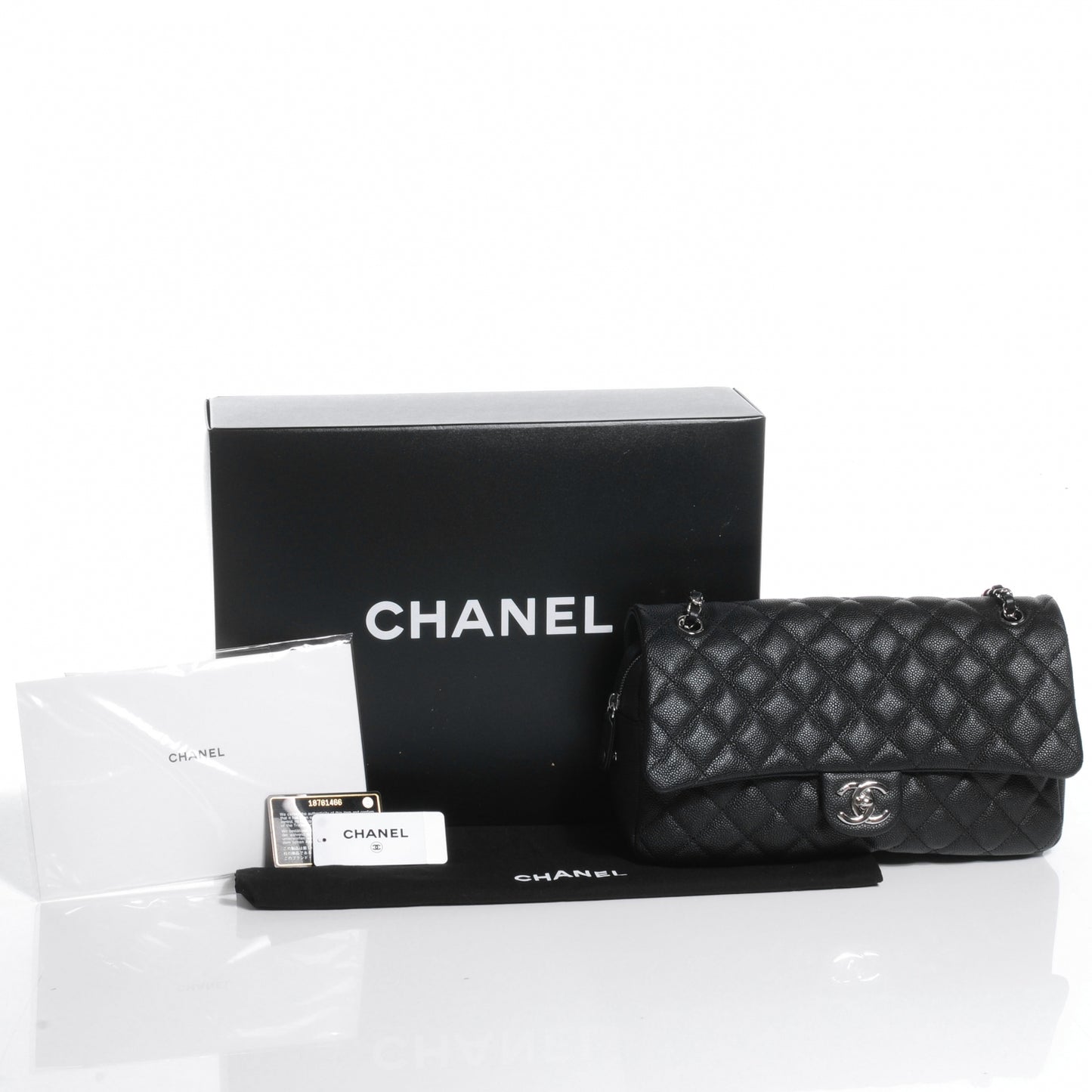 Caviar Jumbo Easy Flap Black