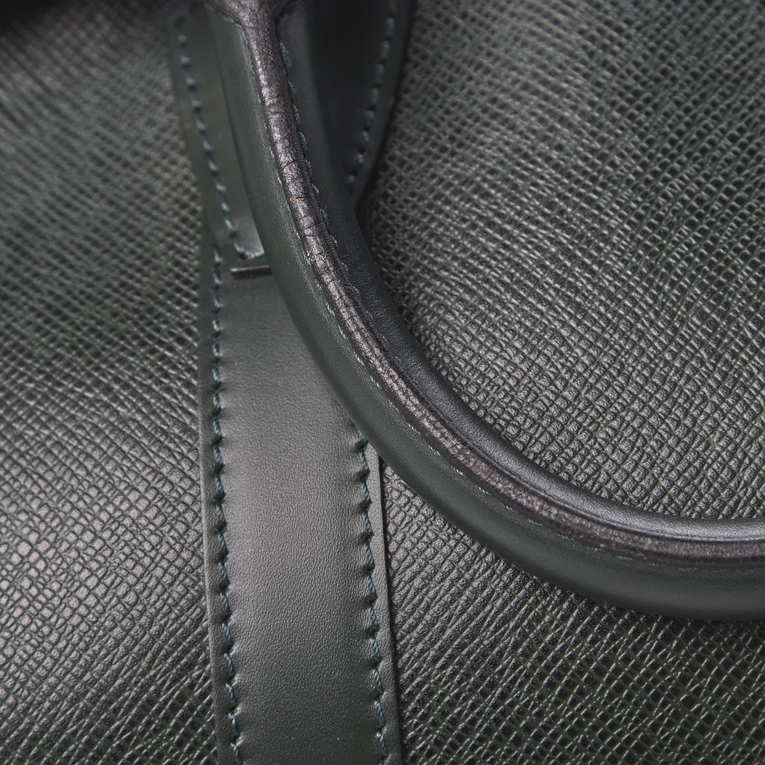 Louis Vuitton Taiga Kendall PM Epicea 12 of 12
