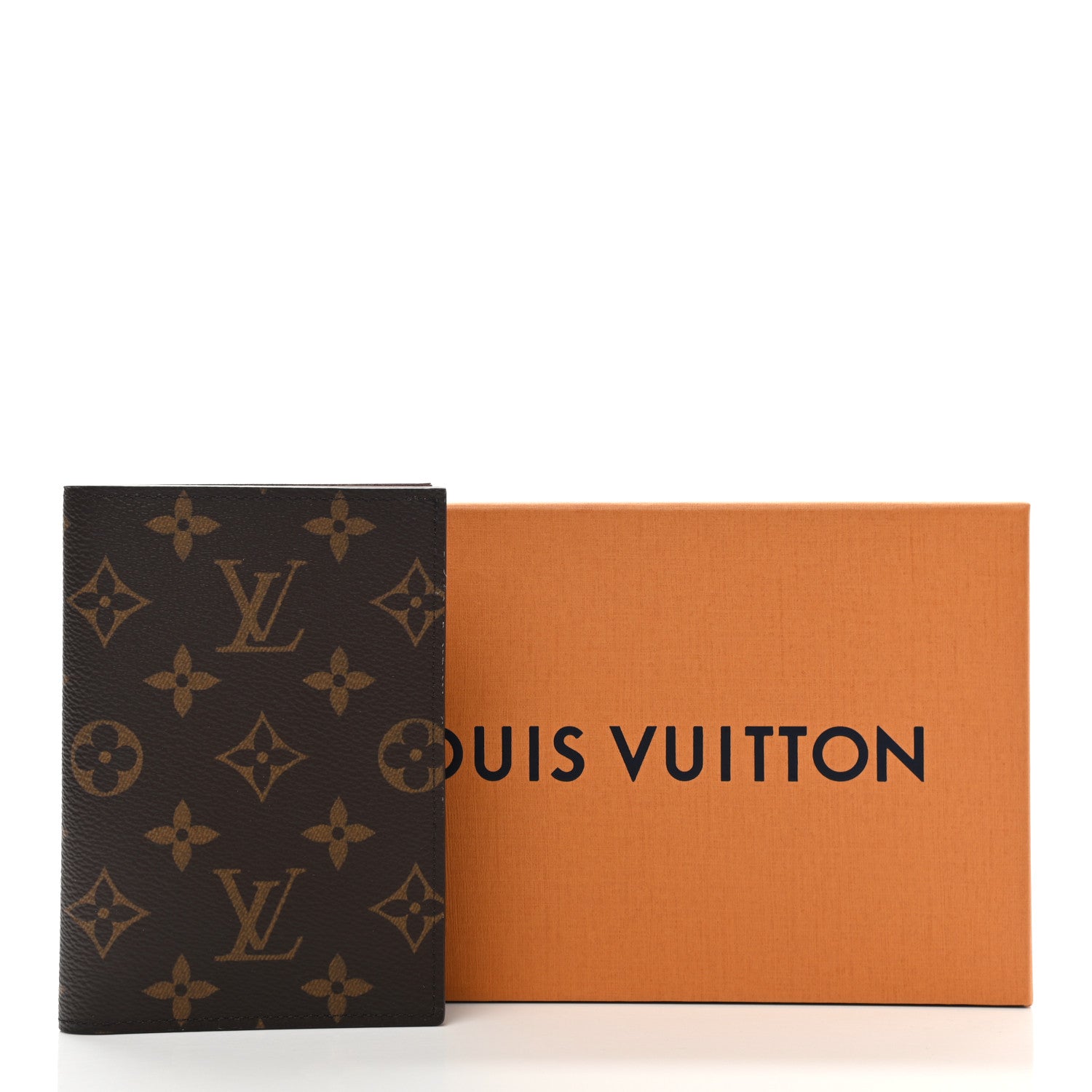 Louis Vuitton Monogram Passport Cover 9 of 9