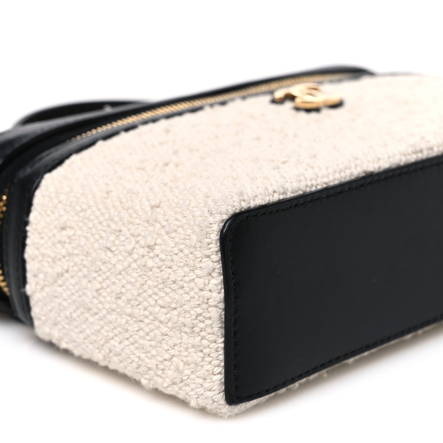 Boucle Calfskin Top Handle Slim Vanity Case With Chain Ecru Black