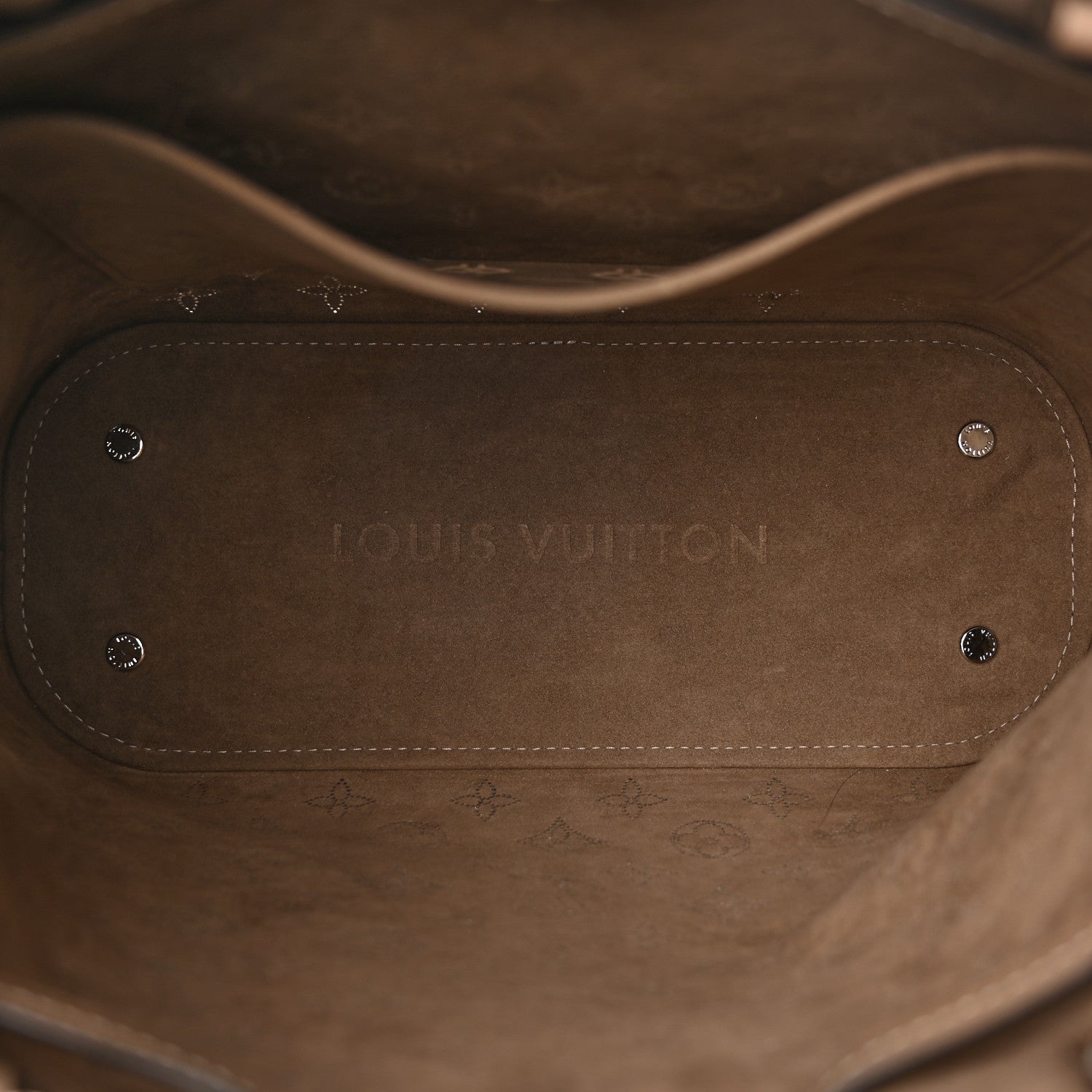 Louis Vuitton Mahina Girolata Galet 6 of 15