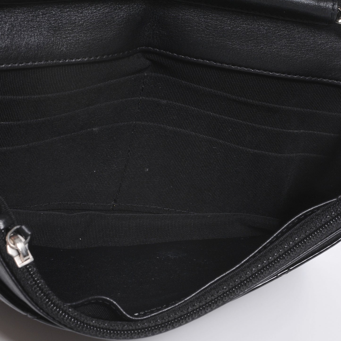 Patent Quilted Wallet On Chain WOC Black
