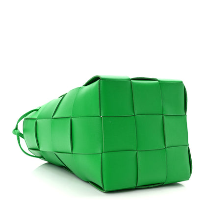 Bottega Veneta Nappa Maxi Intrecciato Small Cassette Bucket Bag Parakeet 4 of 8