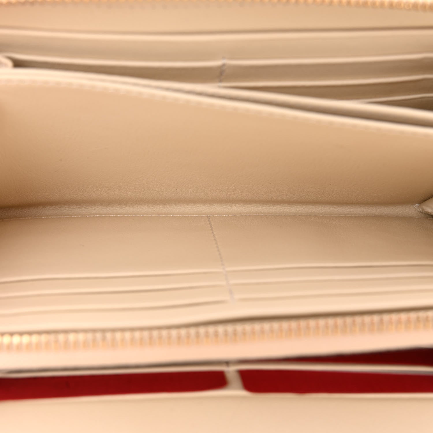 Valentino Garavani Vitello Rockstud Carry Secrets Continental Wallet On Chain Light Ivory 6 of 14