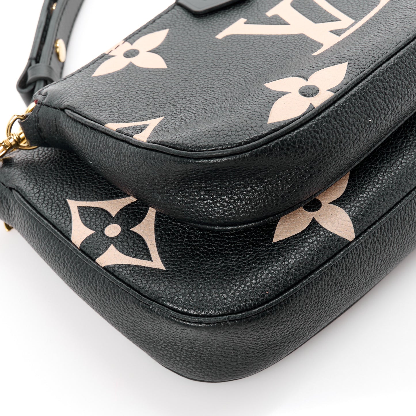 Empreinte Monogram Giant Multi Pochette Accessories Black Beige