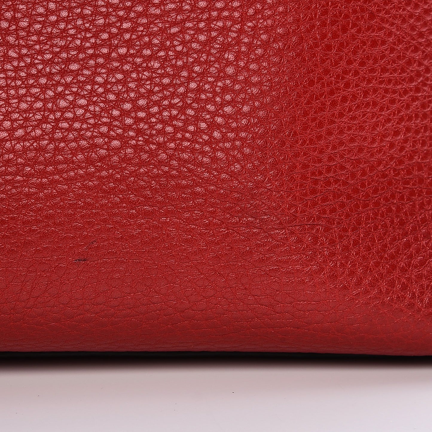 Pebbled Calfskin Medium Soho Chain Shoulder Bag Tabasco Red