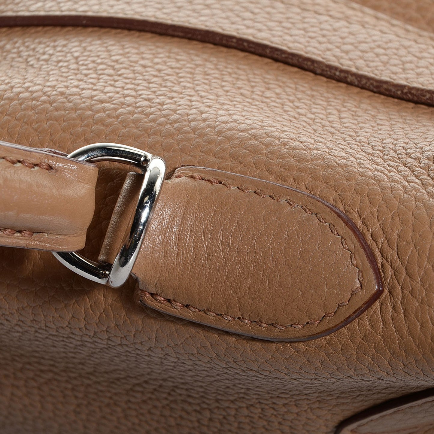 Taurillon Clemence Kelly Retourne 40 Tabac Camel