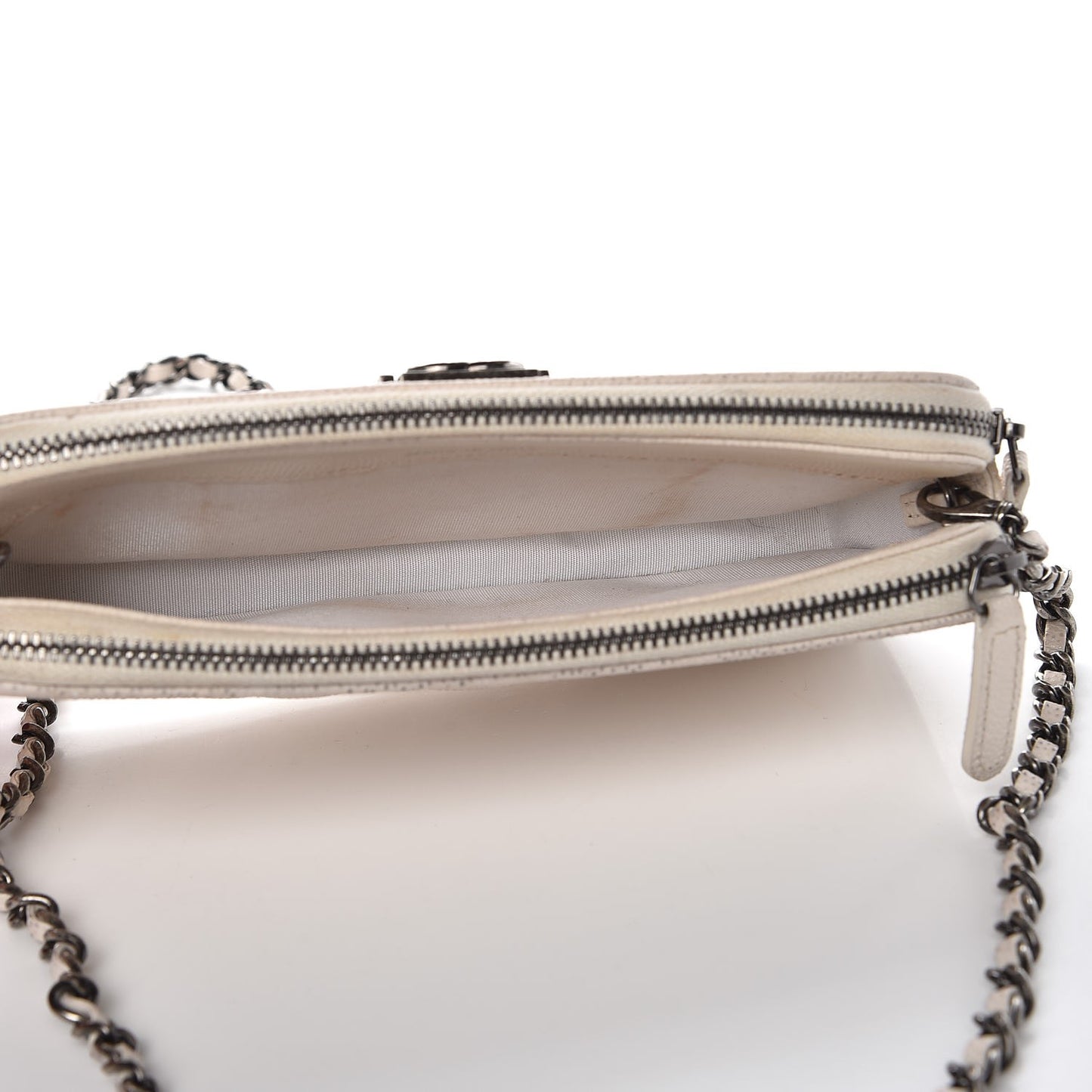 Caviar Quilted Small Boy Clutch With Chain Ivory
