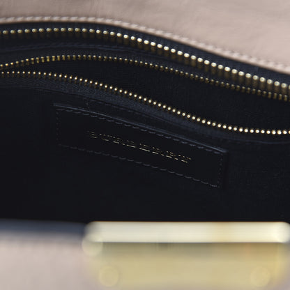 Burberry Signature Grain Medium Clifton Bag Pale Apricot 8 of 9