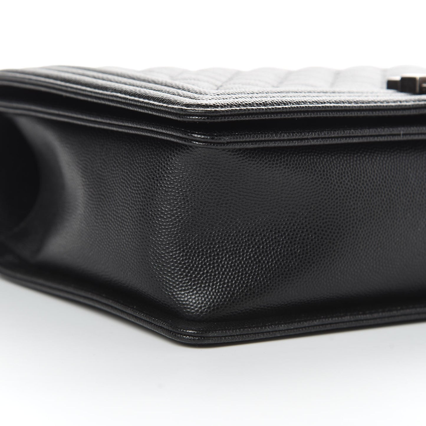 Caviar Quilted New Medium Boy Flap Black