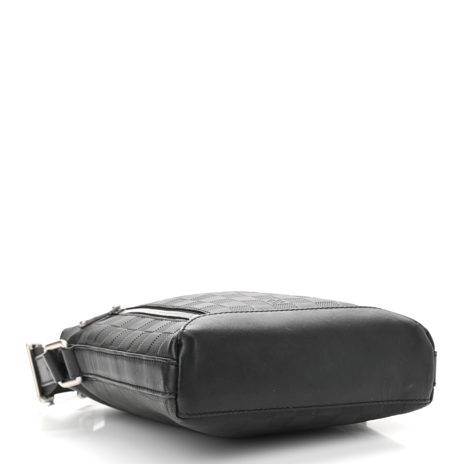 Louis Vuitton Damier Infini Discovery Messenger BB Onyx 4 of 15