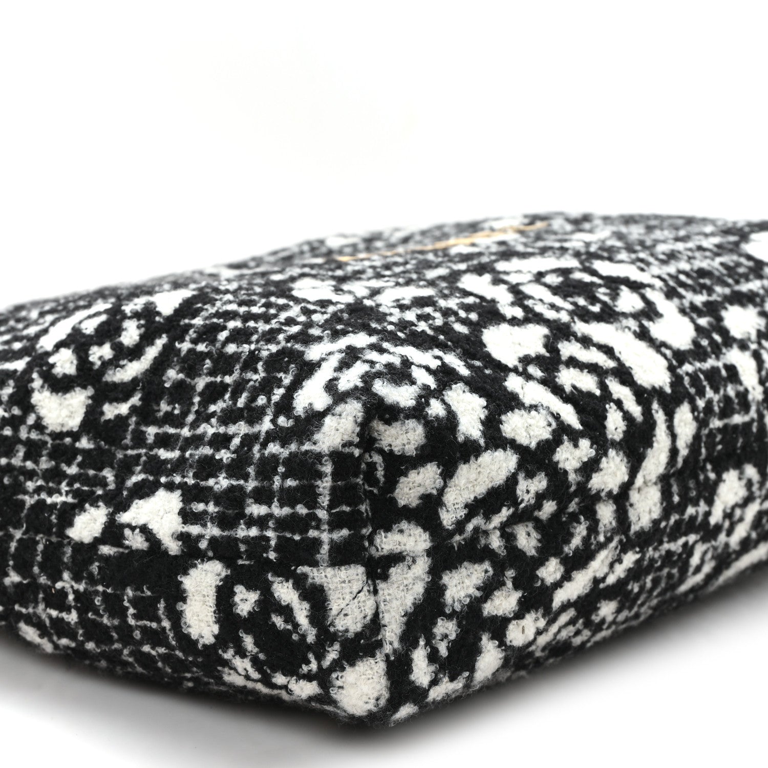 Chanel Cashmere Quilted Camellia Chanel 22 Black White 10 of 12