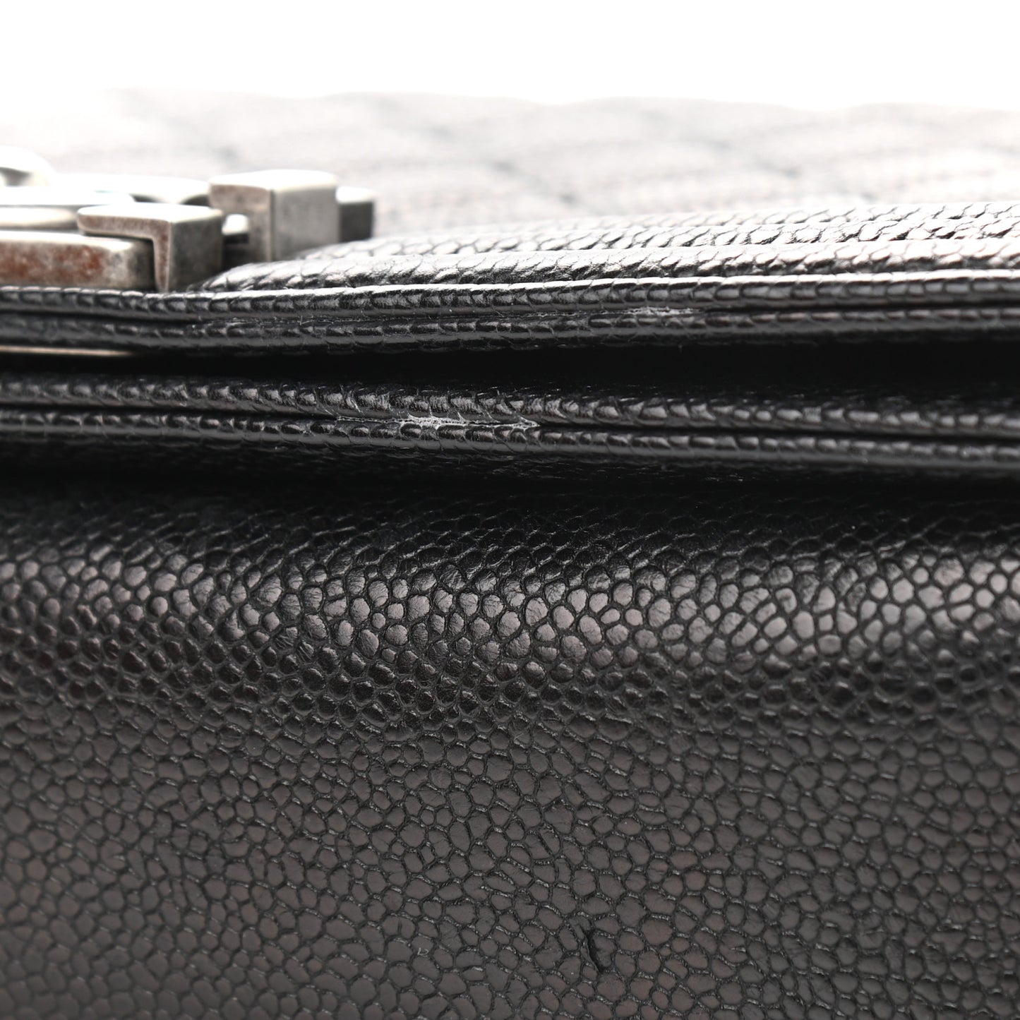 Caviar Quilted New Medium Boy Flap Black