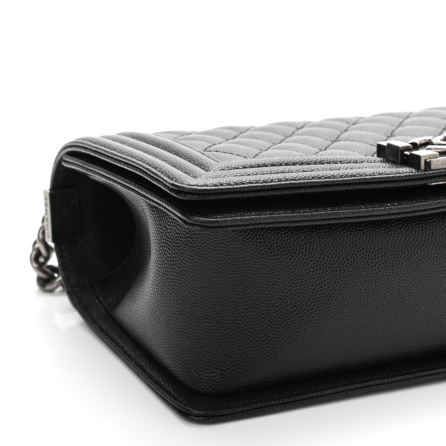 Caviar Quilted Medium Boy Flap Black