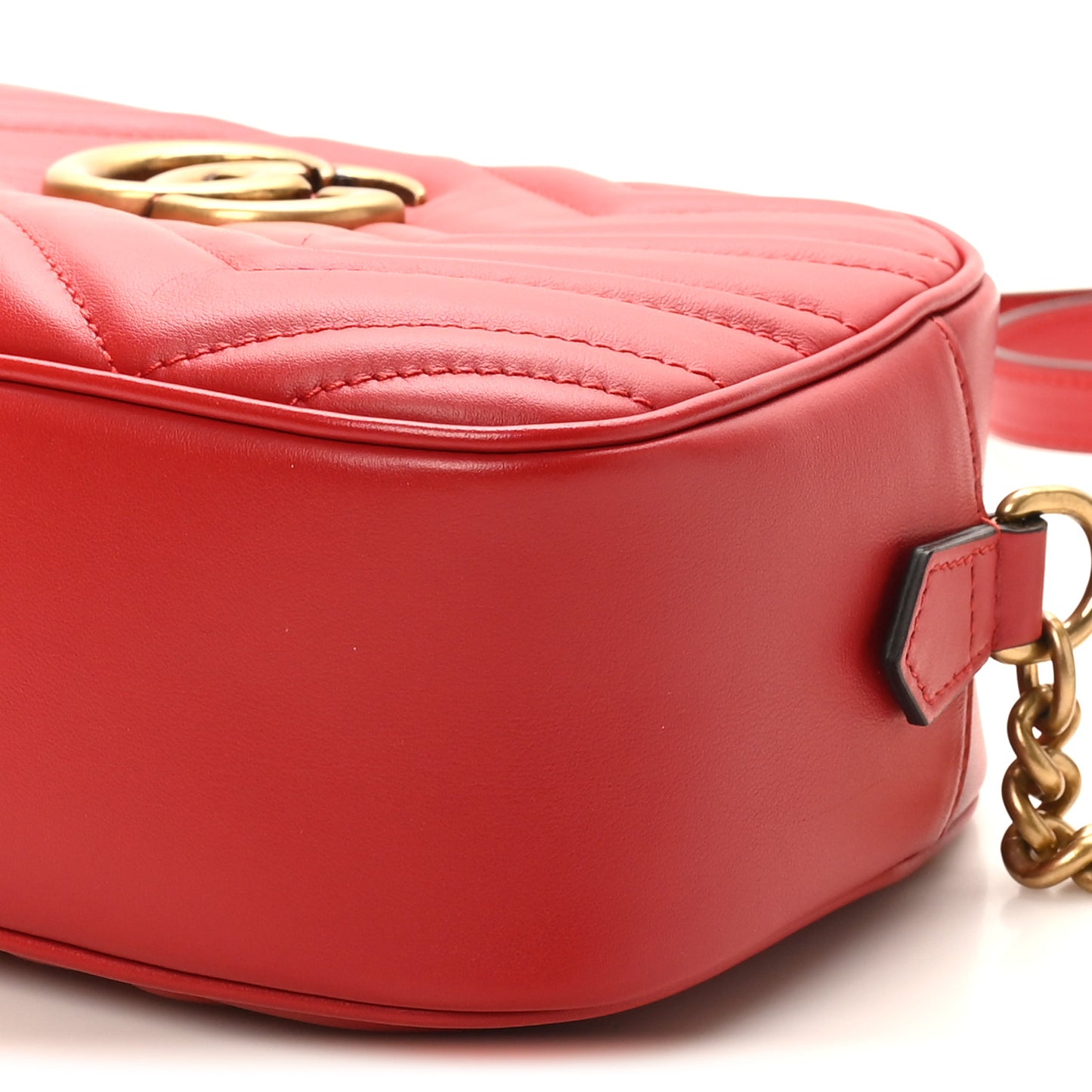 Calfskin Matelasse Small GG Marmont Chain Shoulder Bag Hibiscus Red