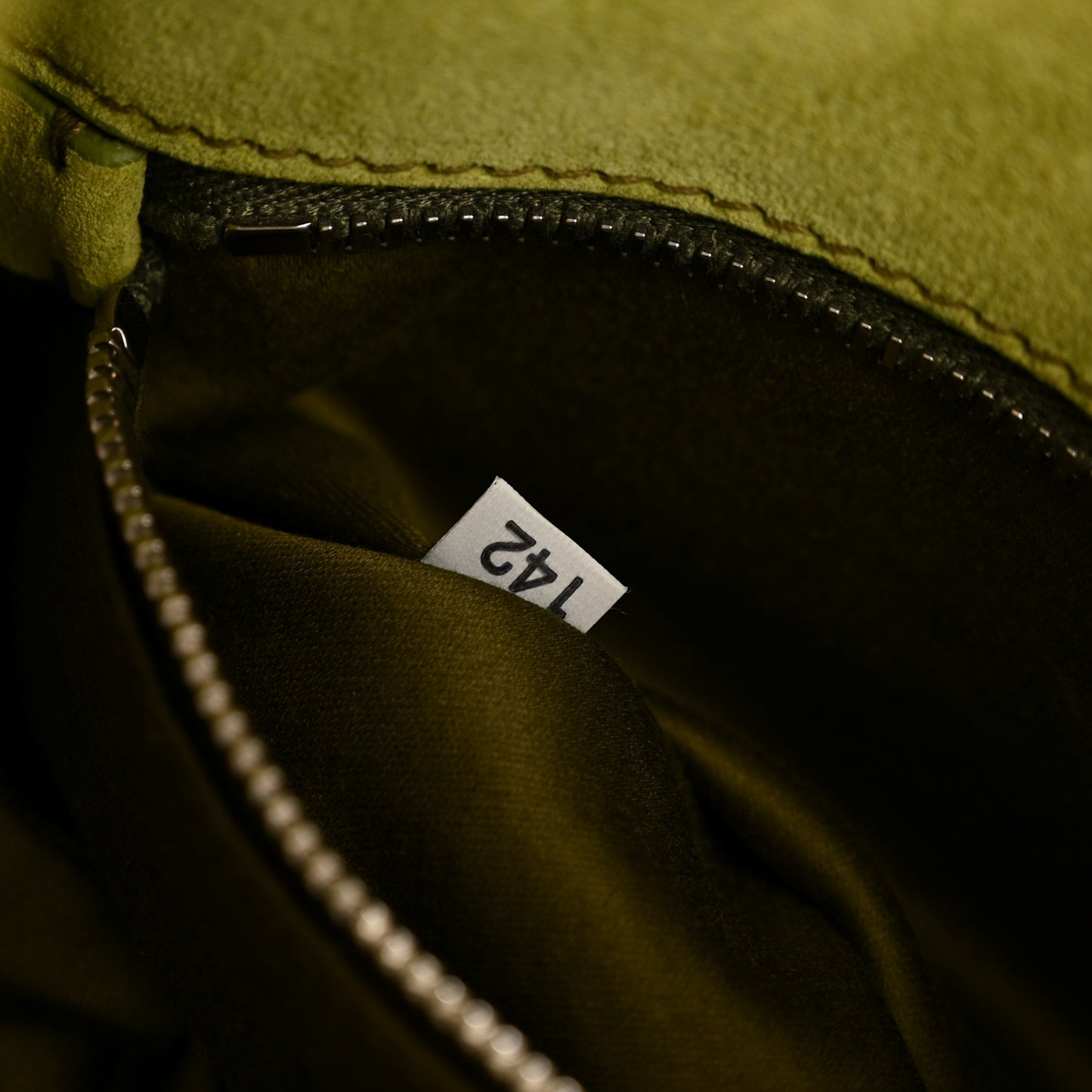 Camoscio Shoulder Bag Edera