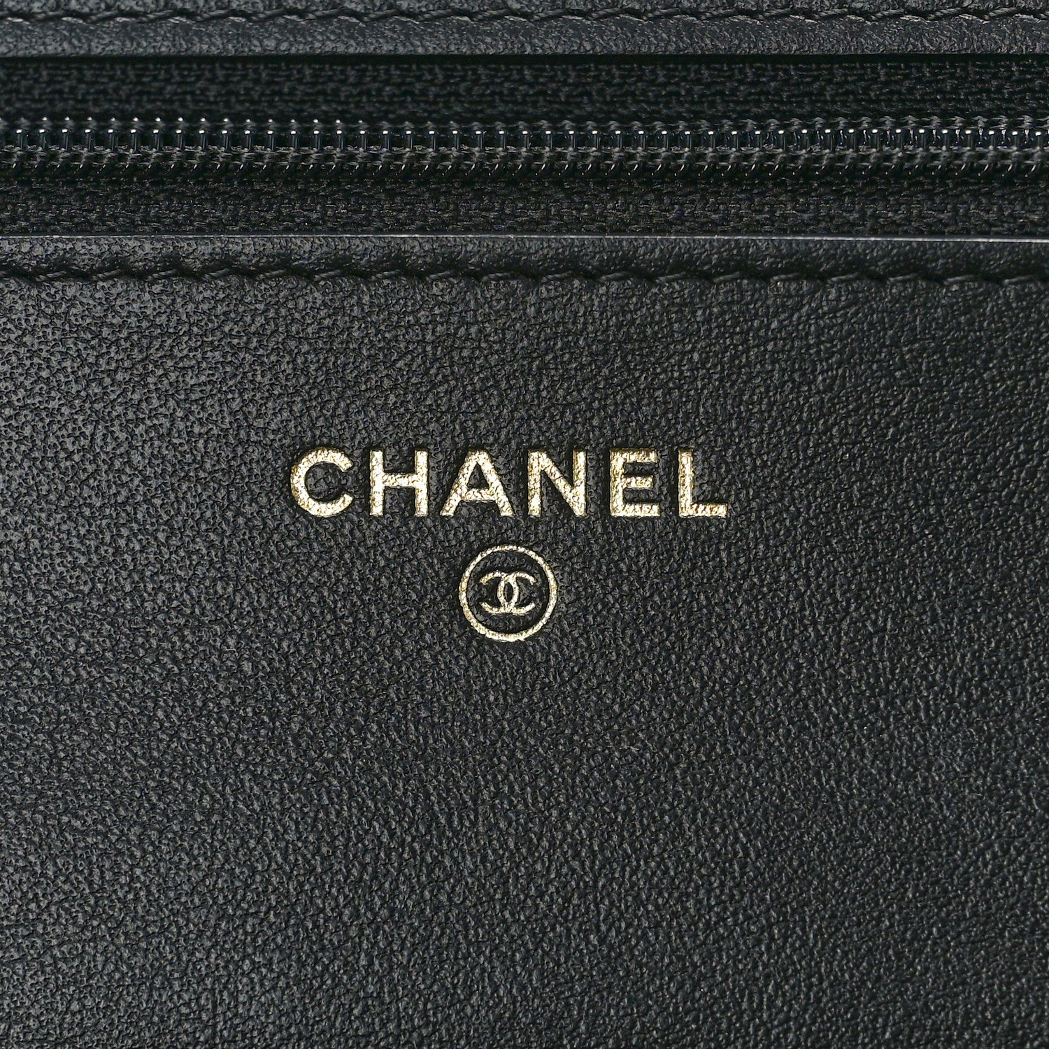 Chanel Calfskin Crocodile Embossed Graffiti 2.55 Cocodile Reissue Wallet On Chain WOC Black Gold 6 of 10
