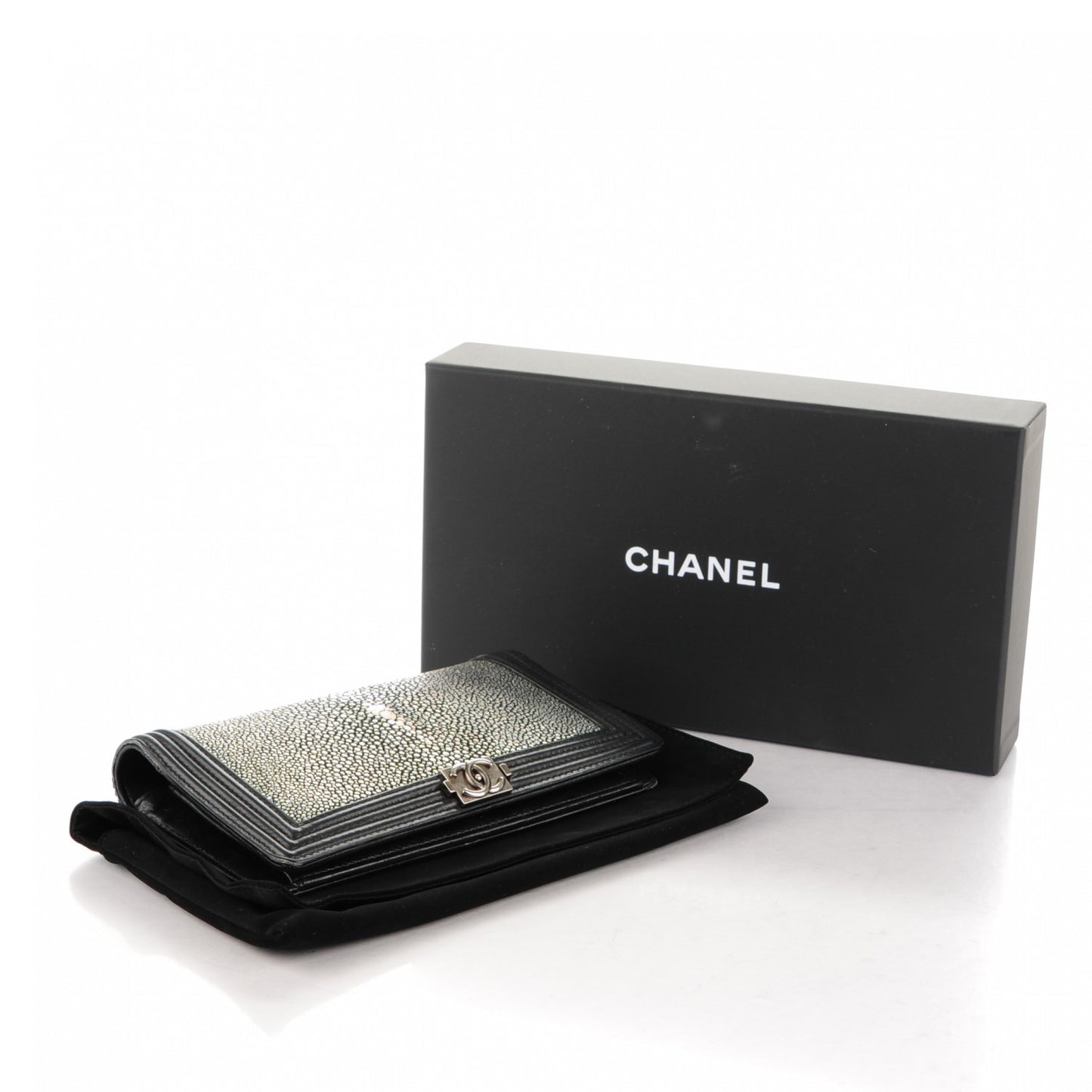 Metallic Galuchat Stingray Lambskin Yen Wallet Silver Black