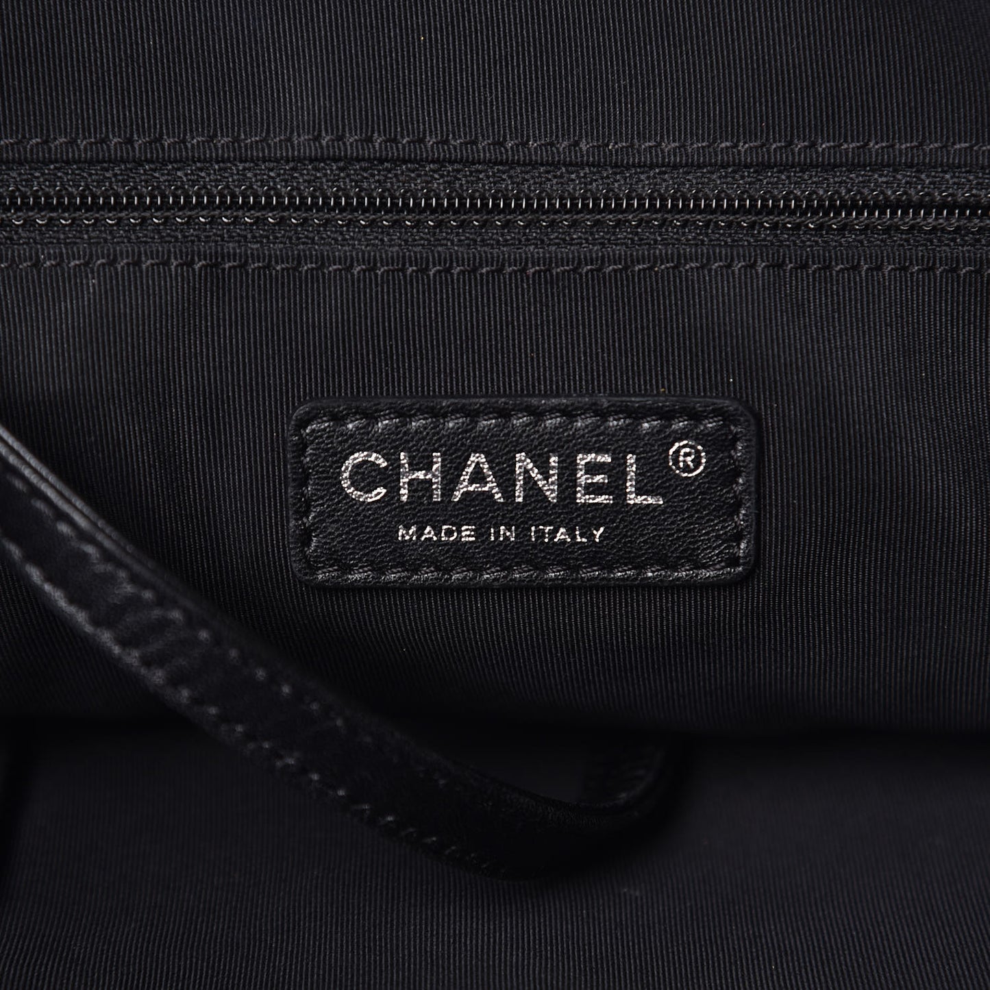Vinyl Quilted CC Small Expandable Tote Black
