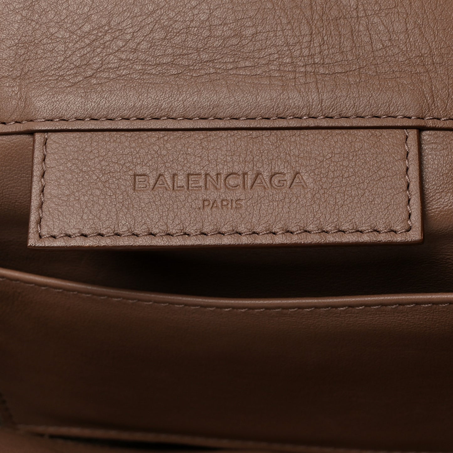 Veau Papier Sight Clutch Sable