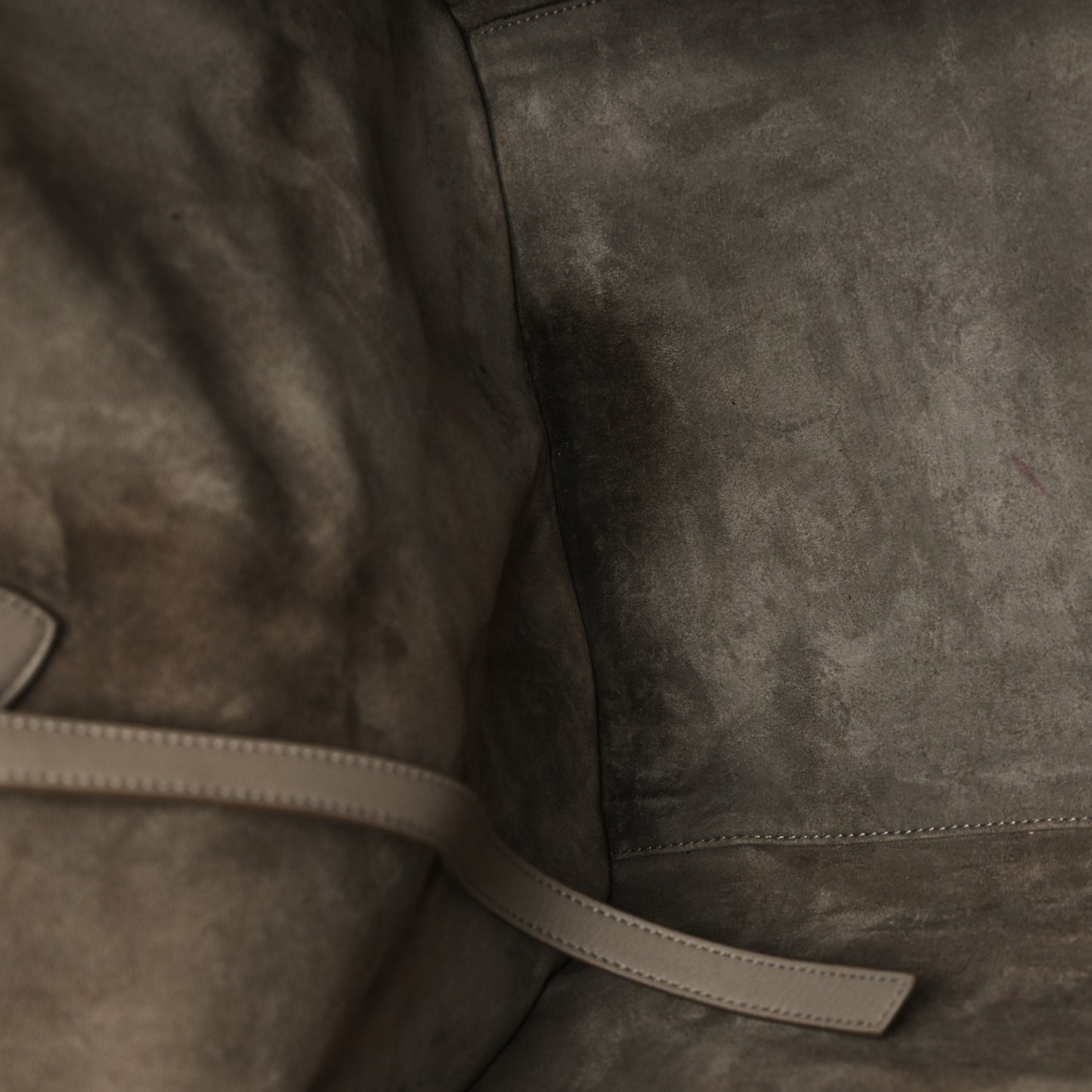 Supple Calfskin Medium Phantom Luggage Beige