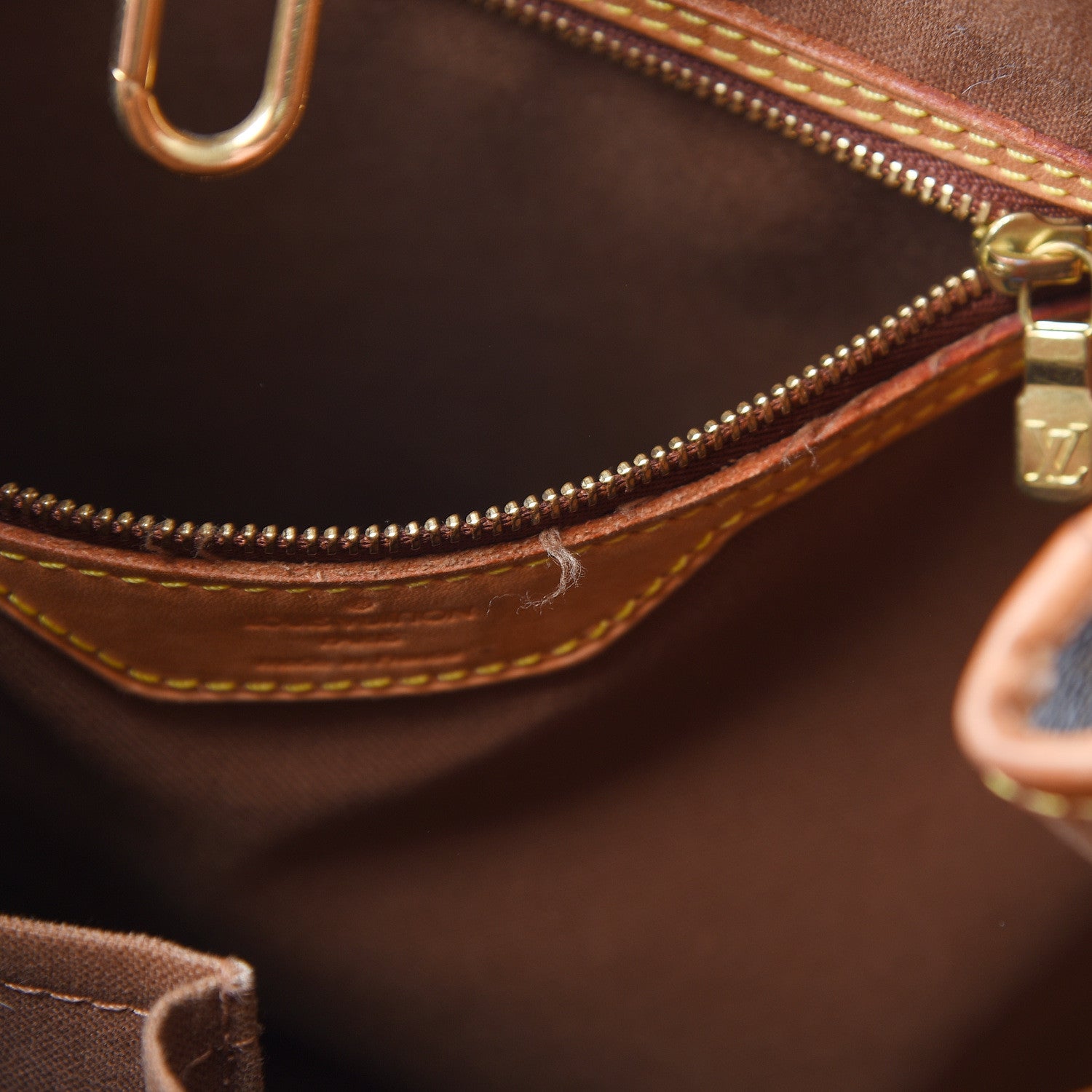 Louis Vuitton Monogram Batignolles Vertical 7 of 18