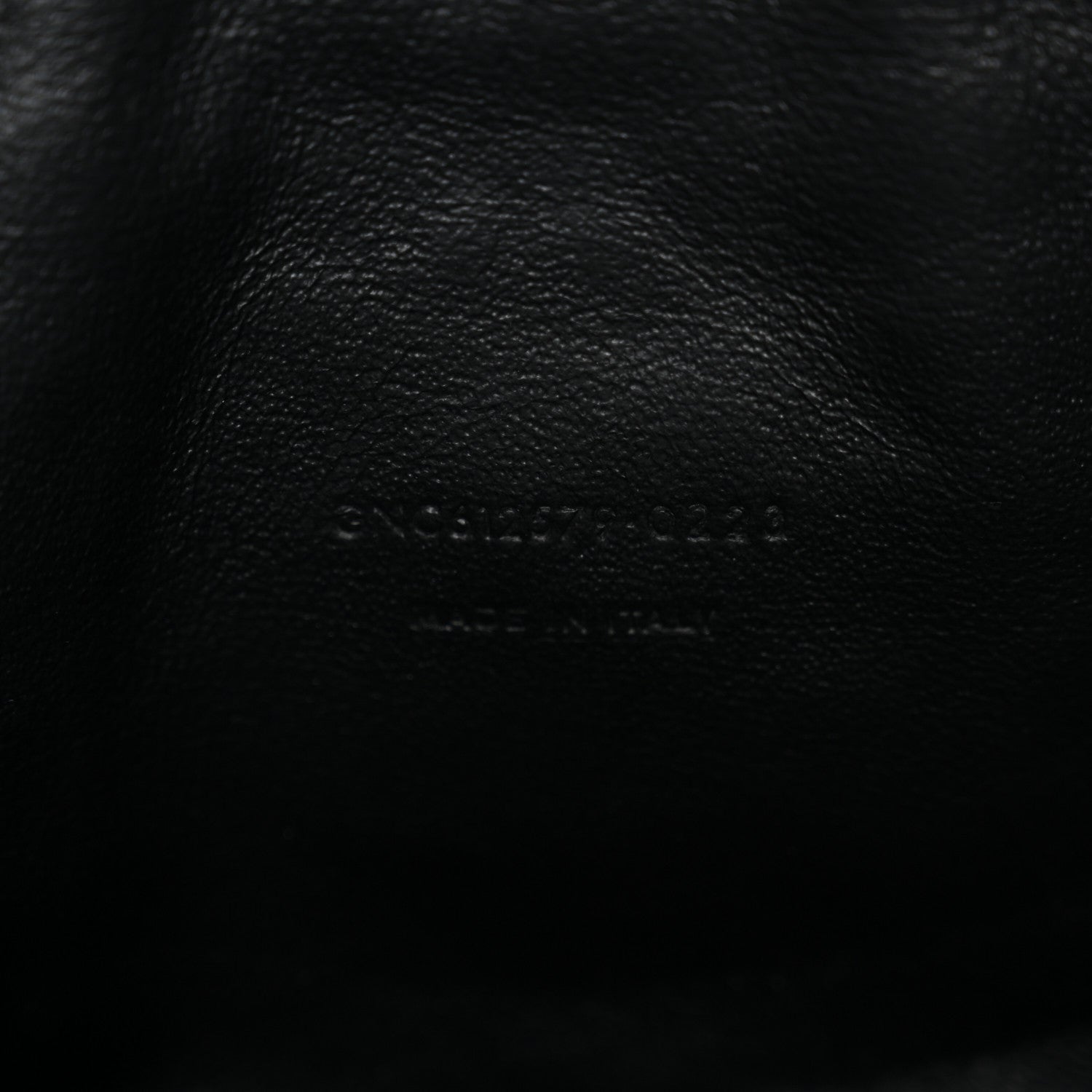 Saint Laurent Grain De Poudre Matelasse Monochrome Monogram Mini Lou Camera Bag Black 7 of 12