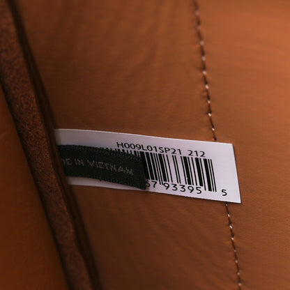 Marc Jacobs Grained Calfskin Small The Tote Bag Argan Oil 6 of 12