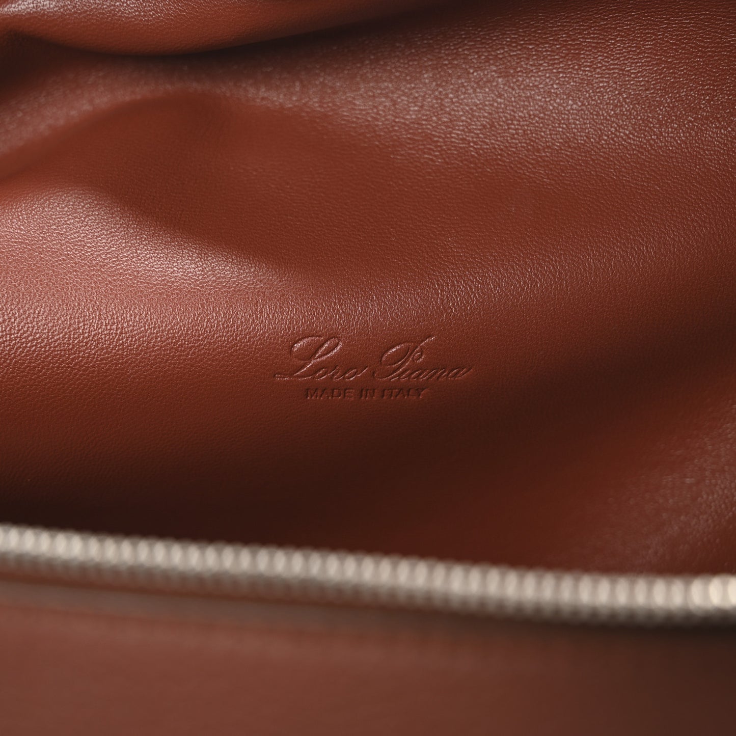 Grained Calfskin Extra Pocket L27 Kummel