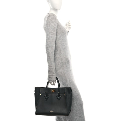 Louis Vuitton Mahina On My Side GM Black 2 of 11