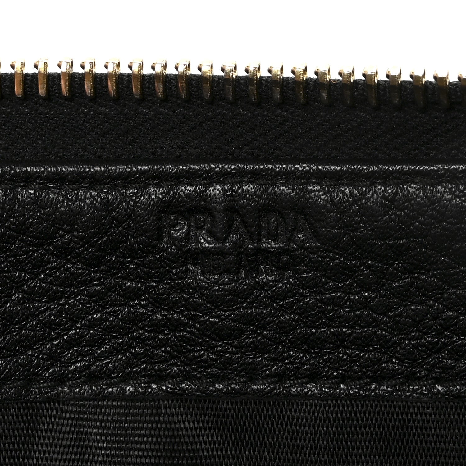 美品✨PRADA デカロゴ　ヴィッテログレイン　シボレザー　2点セット　ネイビー Prada Vitello Move Half Zip Wallet Black 1788022 – FASHIONPHILE