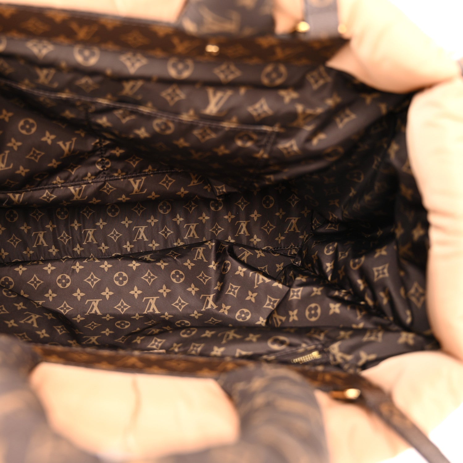 Louis Vuitton Econyl Monogram Pillow Giant Onthego GM Beige 5 of 13