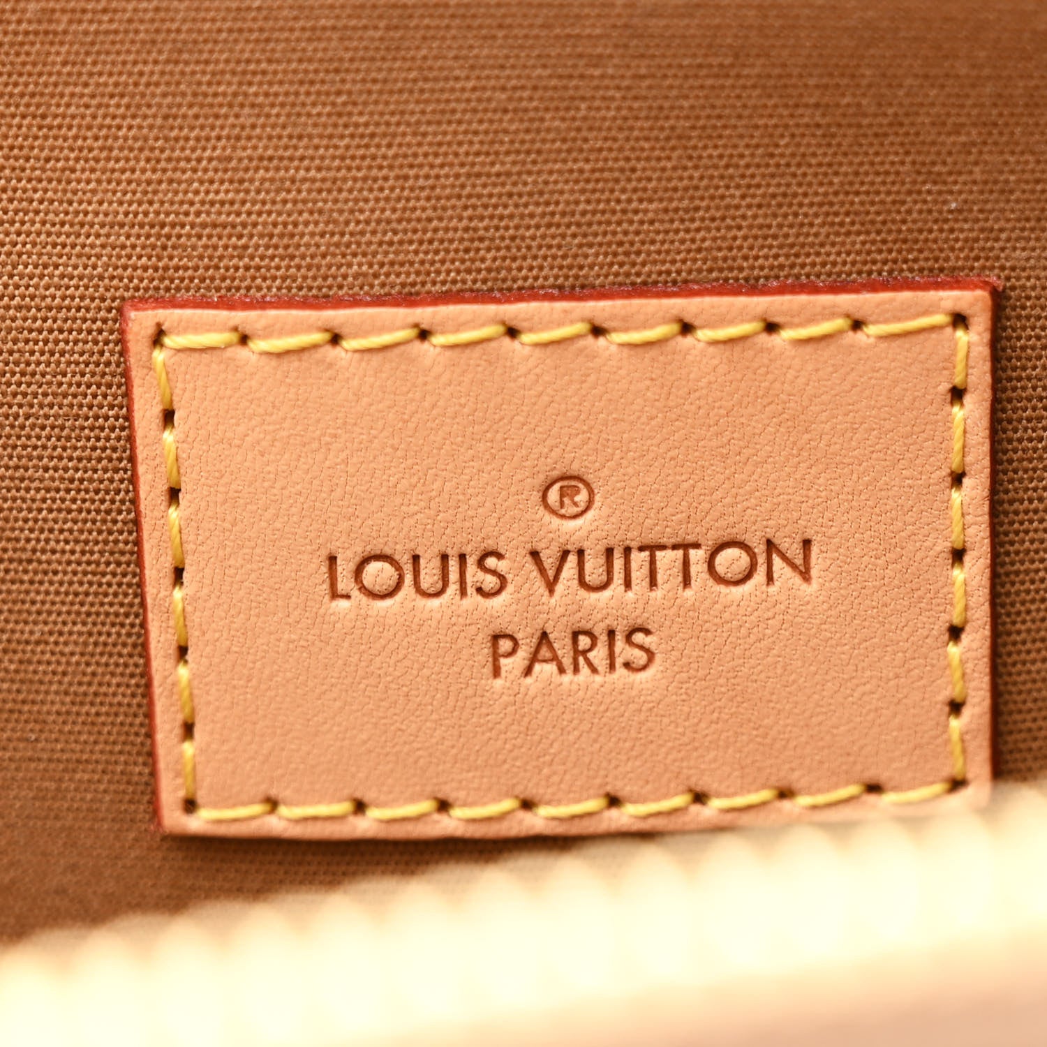 Louis Vuitton Vernis Alma PM Beige Poudre 6 of 12