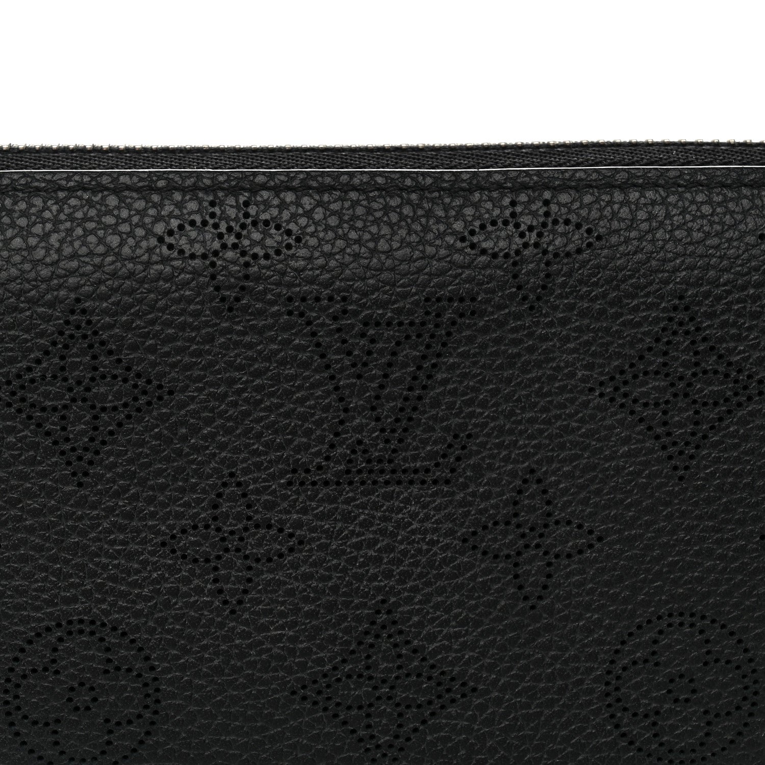 Louis Vuitton Mahina Zippy Wallet NM Black 1973835 – FASHIONPHILE