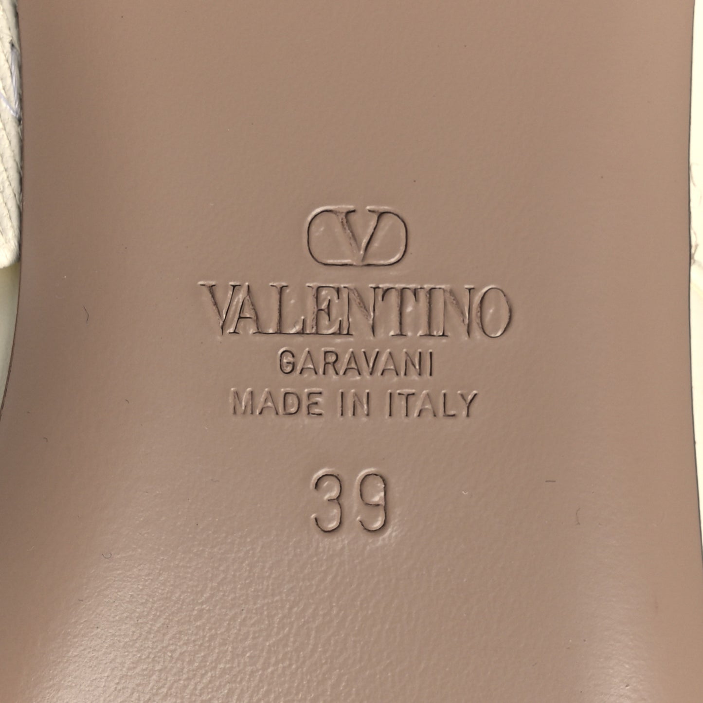 Calfskin VLogo Locker Mary Jane Ballerina Flats 39 Ivory