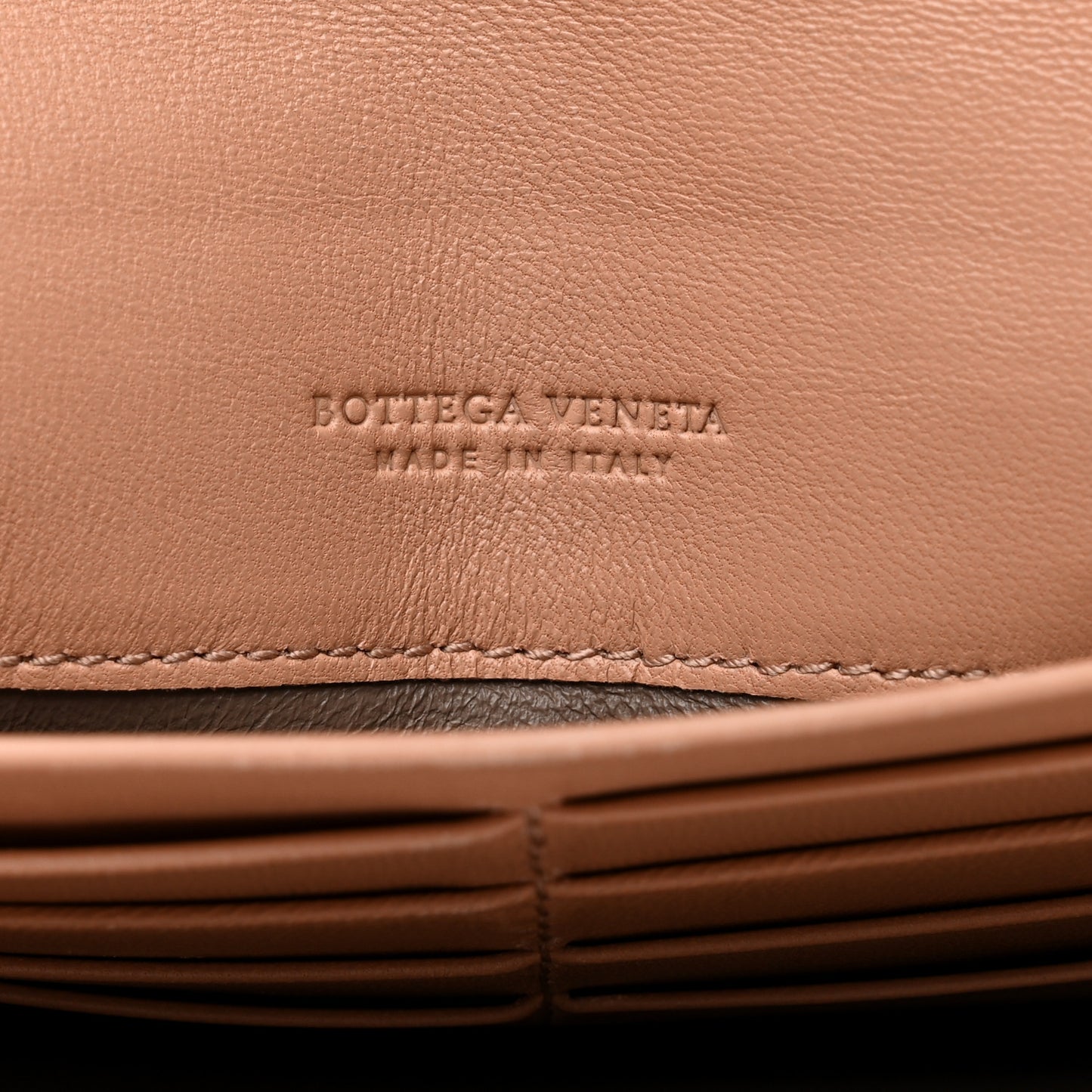 Cervo Intrecciato Continental Flap Wallet Cipria