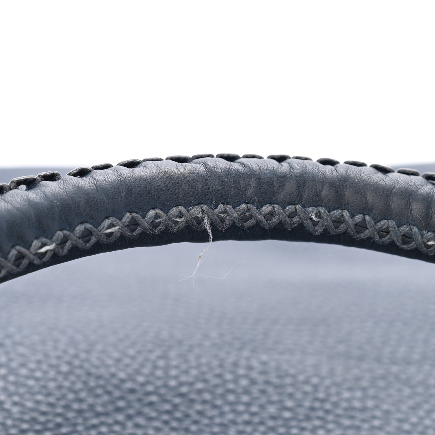 Vitello Daino Hobo Bluette