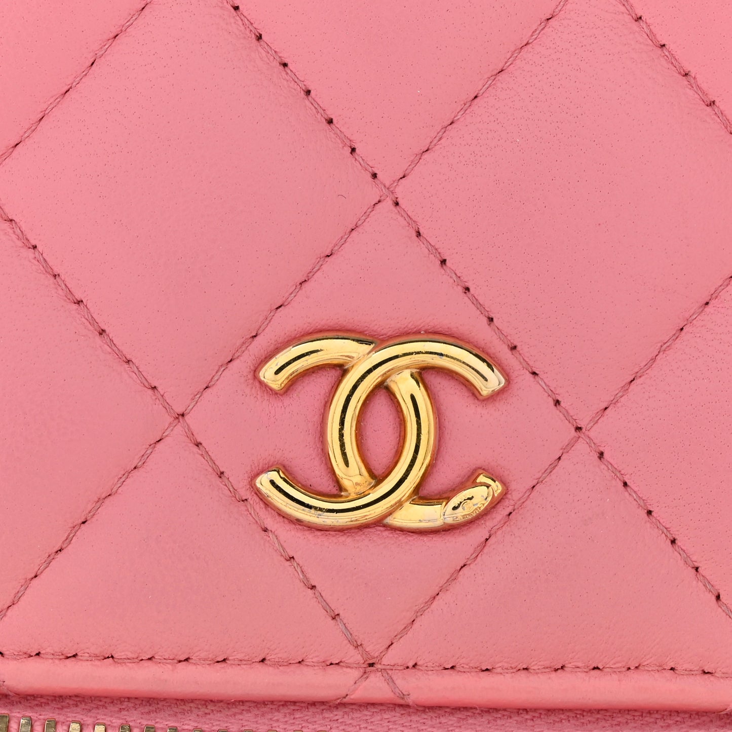 Lambskin Quilted Trendy Mini Vanity Case With Chain Pale Pink