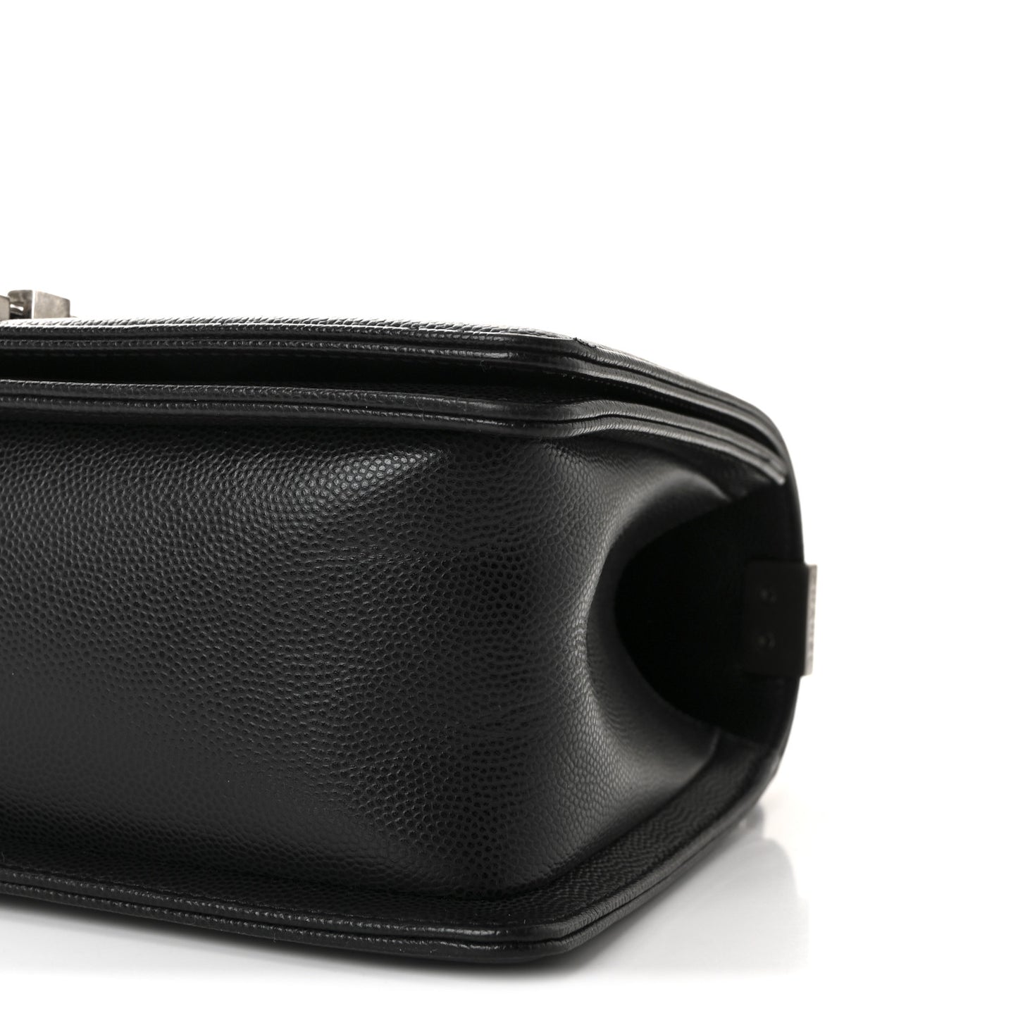 Caviar Quilted Medium Boy Flap Black