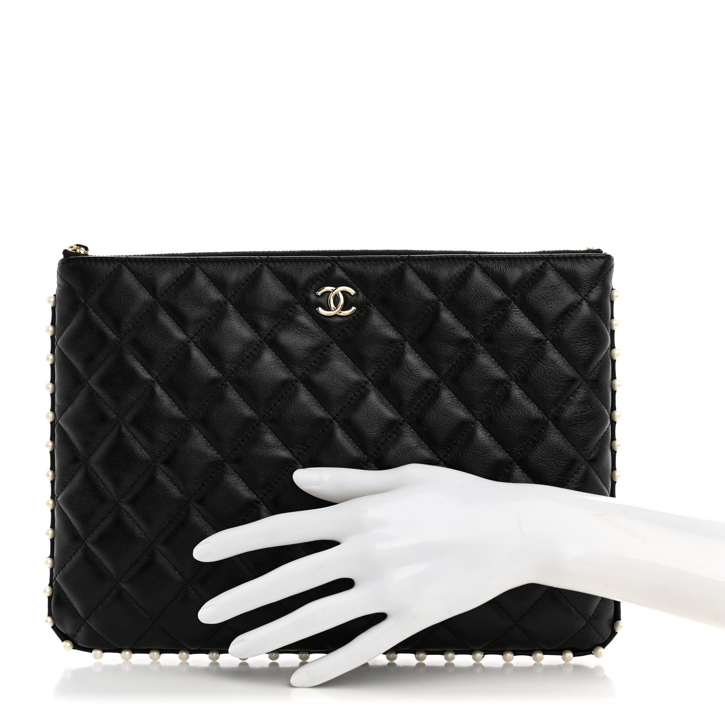 Calfskin Quilted Pearl Medium Cosmetic Case Black