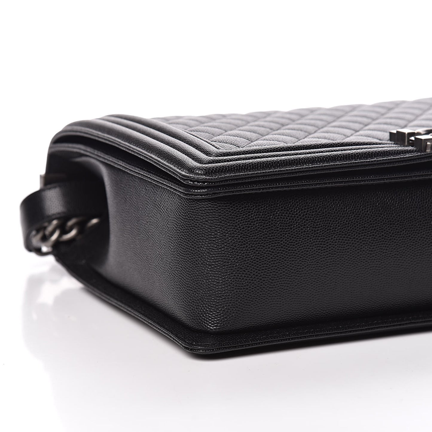 Caviar Quilted Large Boy Flap Black