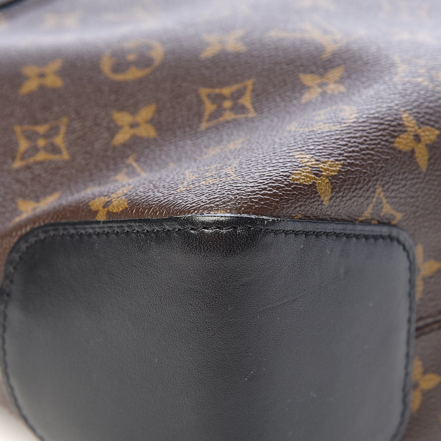 Monogram Macassar Torres Messenger