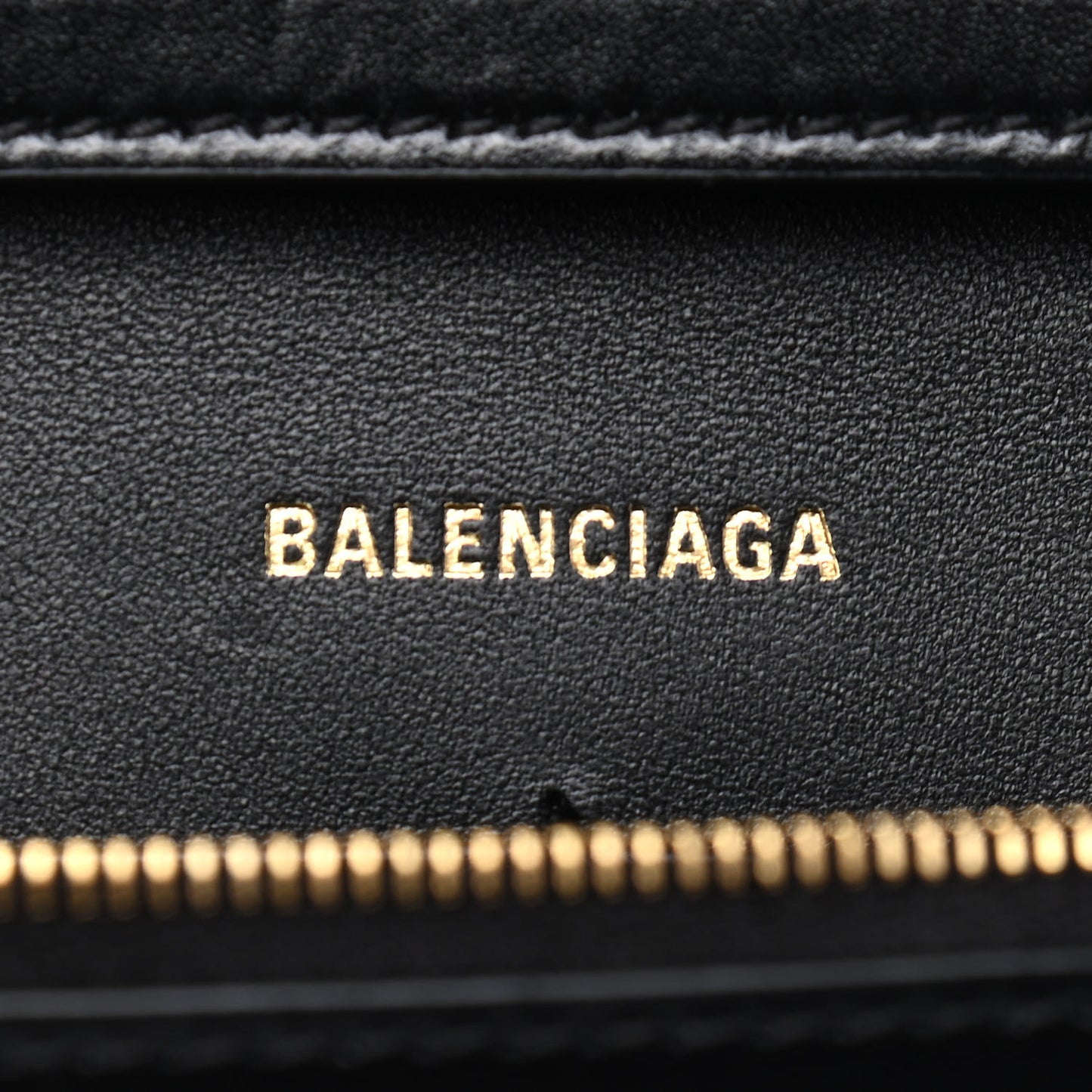 Shiny Box Calfskin Hourglass Chain Bag Black