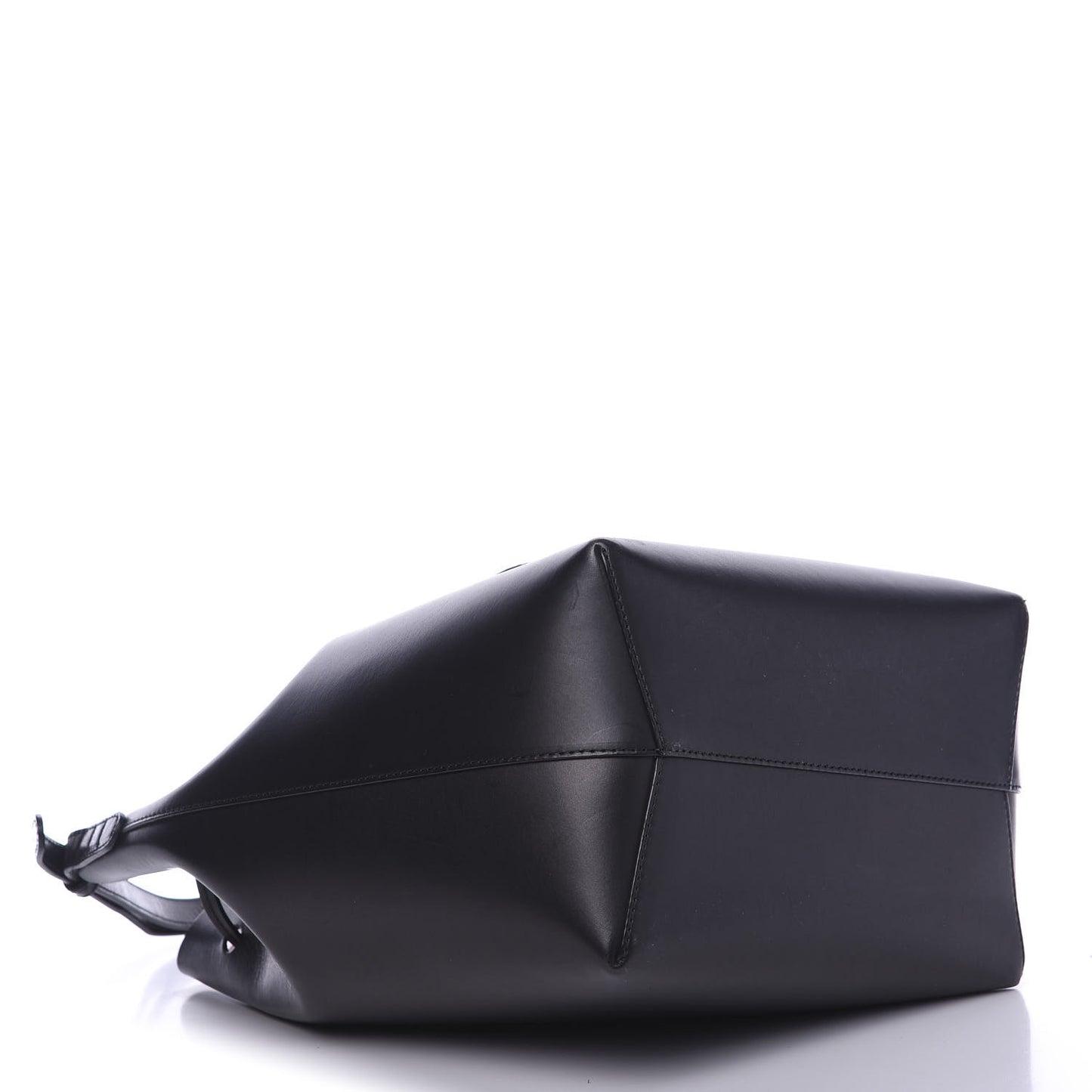Vegetable Tanned Calfskin Bucket Bag Black Flamma