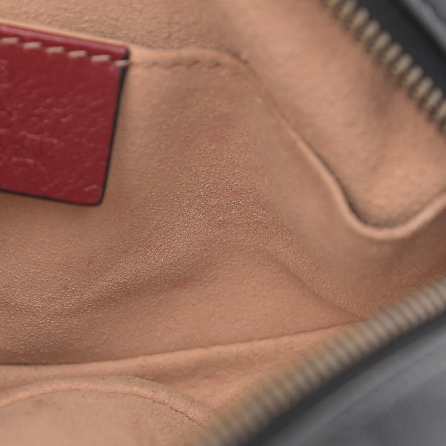 Azalea Calfskin Matelasse Diagonal Torchon GG Marmont Belt Bag 95 38 Black Romantic Cerise