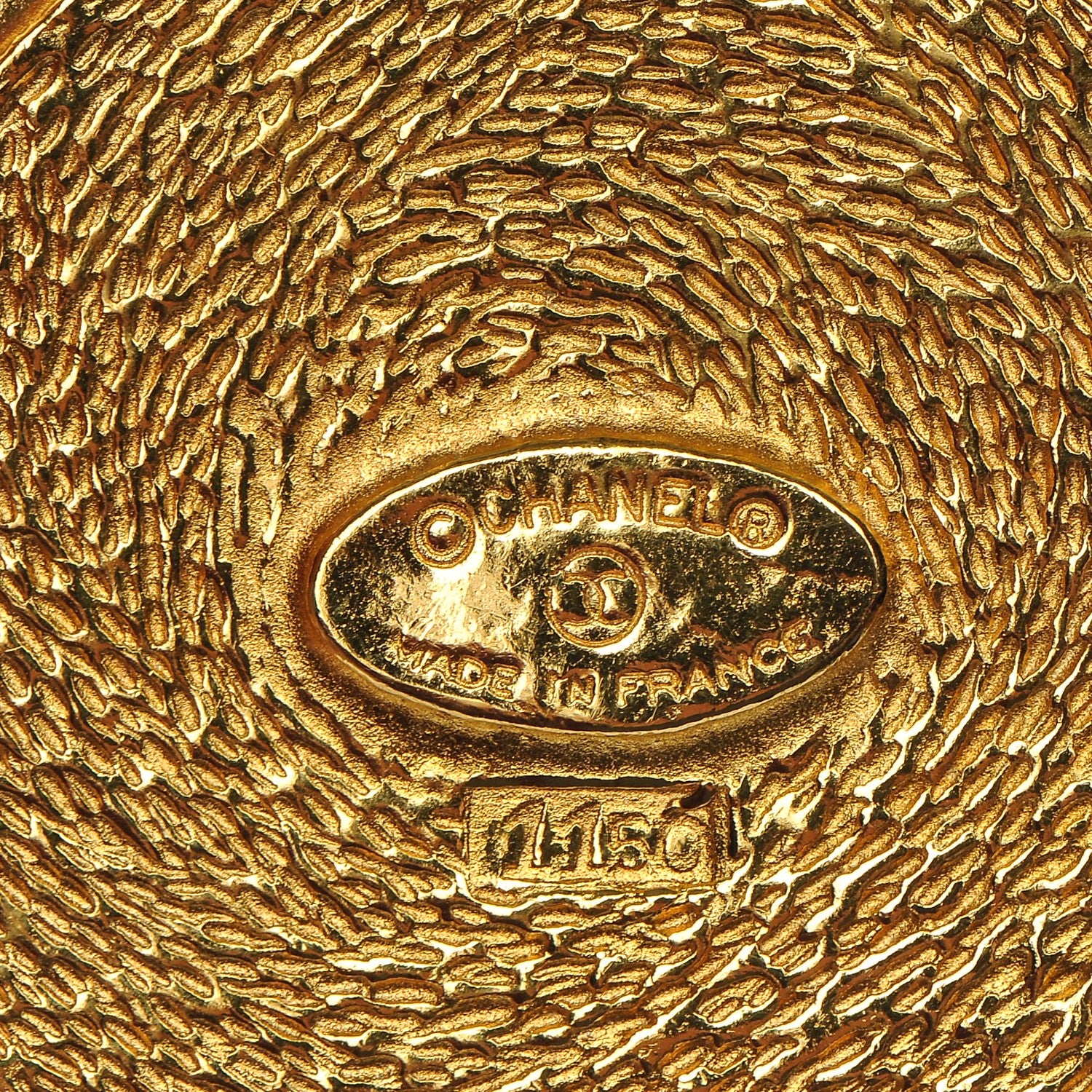 Chanel Medallion CC Brooch Gold 4 of 4