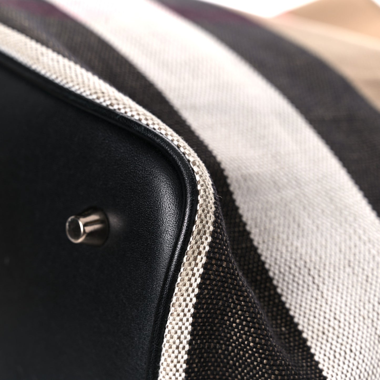 Canvas Mega Check Medium Ashby Hobo Black