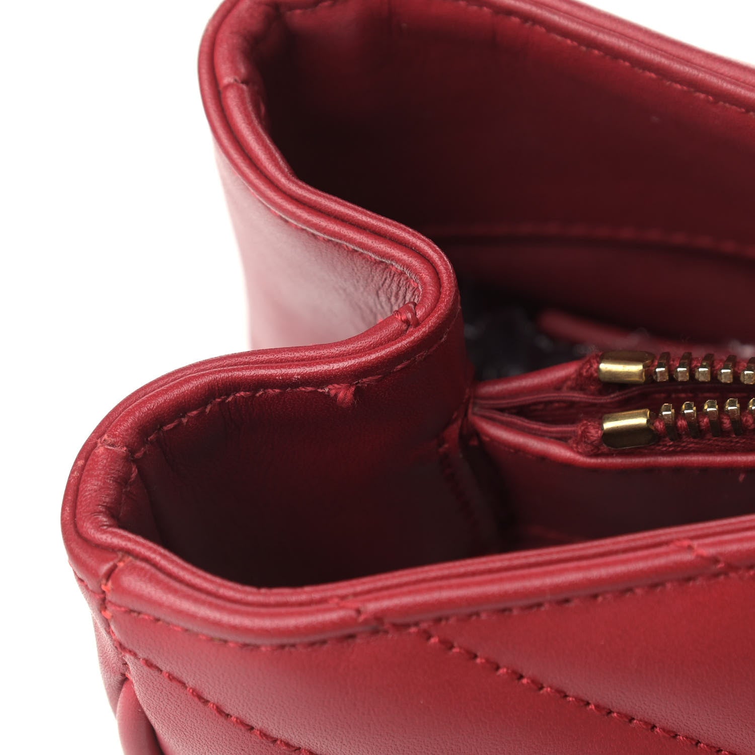 Saint Laurent Smooth Calfskin Matelasse Chevron Monogram Shopping Bag Red 14 of 15
