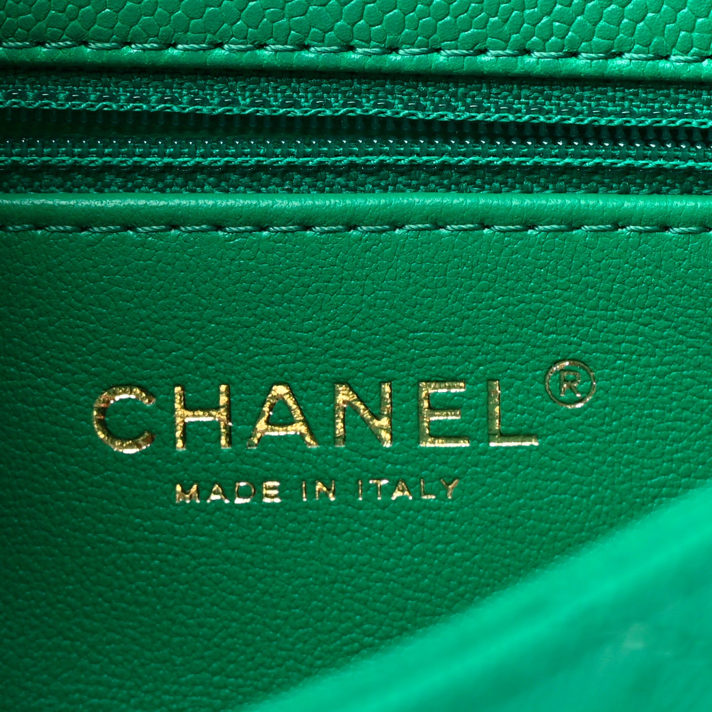 Caviar Quilted Sweetheart Flap Green